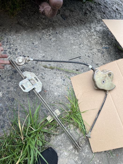 Скло підйомник ваз 2110