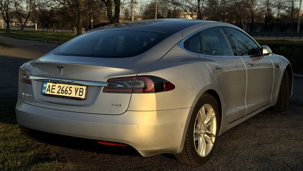 Tesla model S 75D/Европа