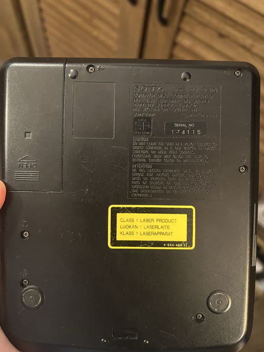 CD-плеєр Sony Discman D-121 + оригінальний БЖ (Гарний стан)