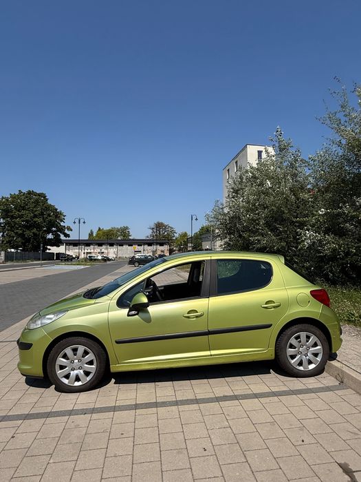 Peugeot 207 zadbany niski przebieg