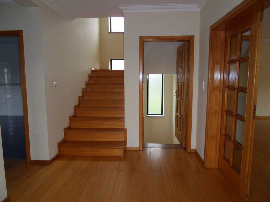 Excelente Moradia Isolada T5, 350m2, Aquec Central, Rio de Loba, Viseu