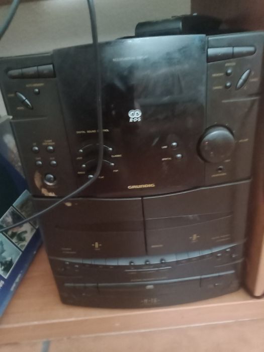 Sistema de som Grundig