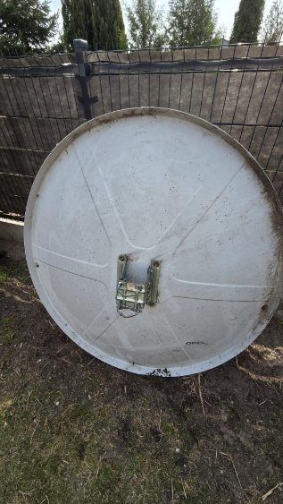 Antena z obrotnicą
