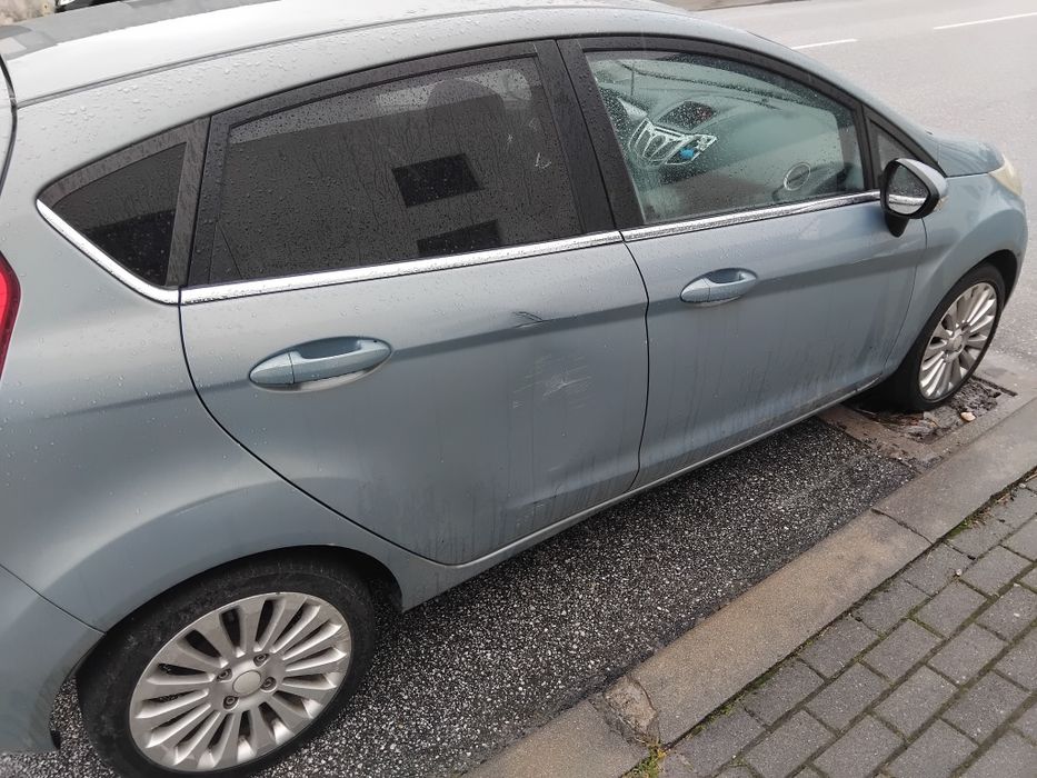 Ford fiesta 1.6 titaniun