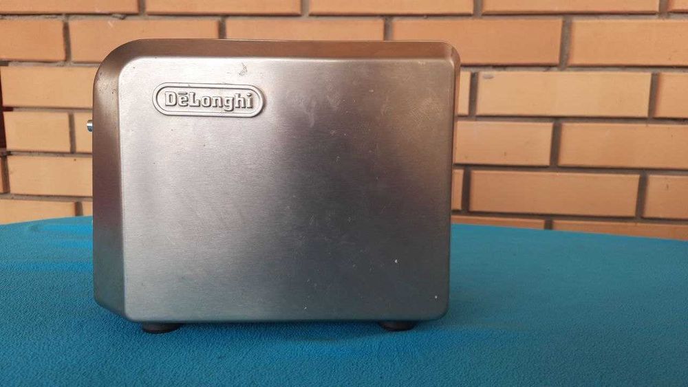 Тостер DELONGHI CTH 2023 дизайнерський, гарний стан