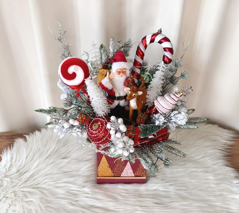 Stroik świąteczny z Mikołajem. Dekoracja na Boże Narodzenie LED.