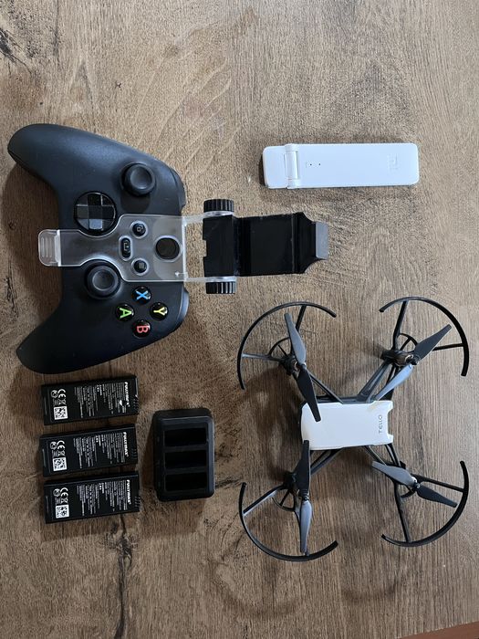 Zestaw dron DJI Ryze Tello, pad Xbox, expader Xiaomi