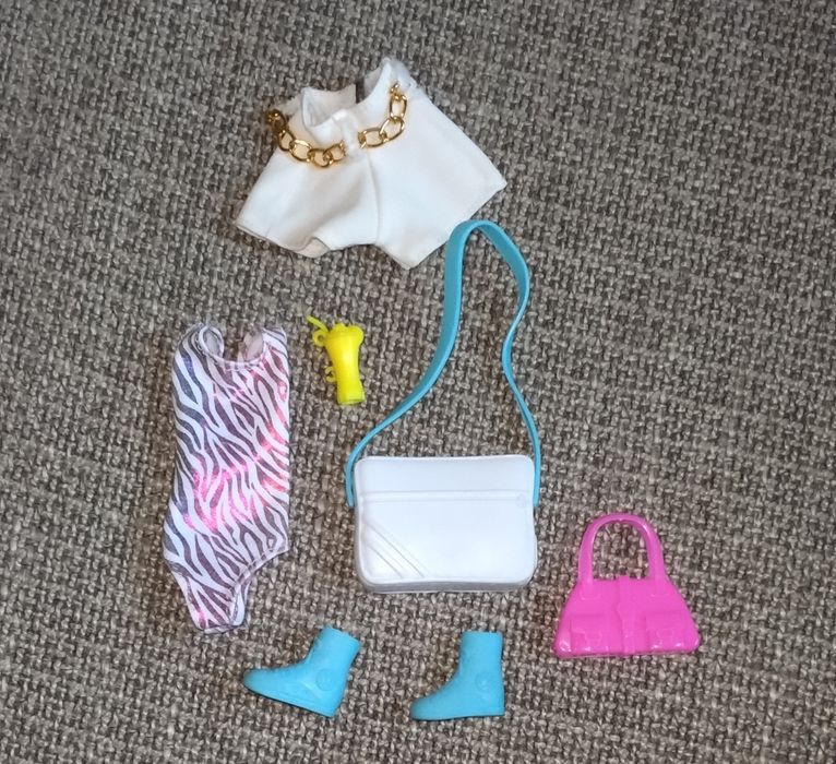 Roupa e acessórios Barbie