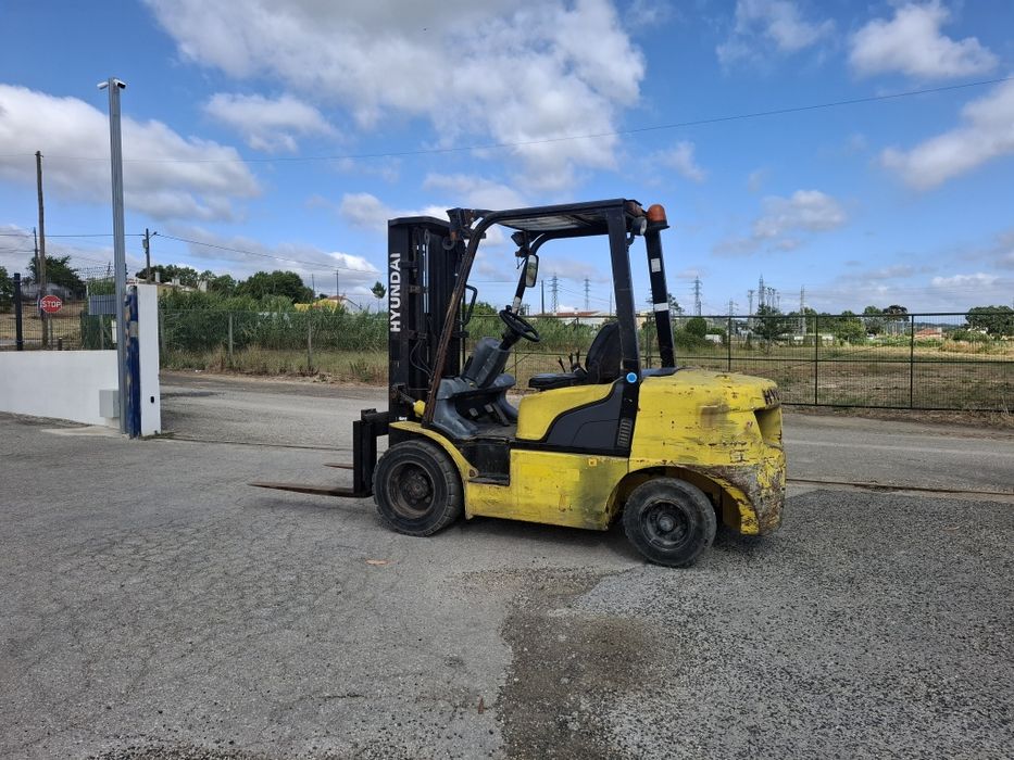 Empilhador Hyundai 3.3 diesel
