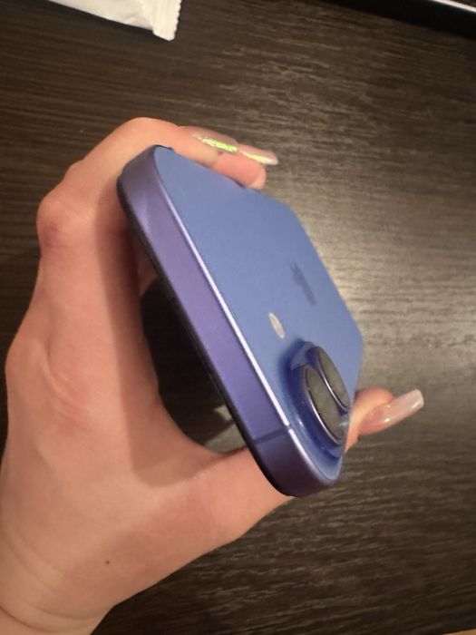 Терміново продам iPhone 16, 128 GB