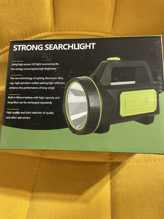 акумуляторний ліхтар-прожектор моделі "Strong Searchlight 882A"