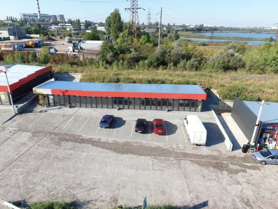 Оренда приміщення фасад червона лінія всі комунікації