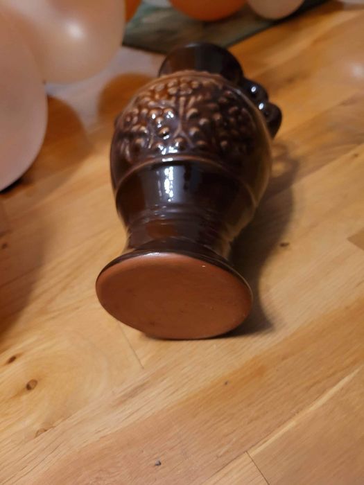 Dzban wazon brązowy