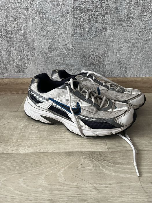 Продам кроссовки Nike