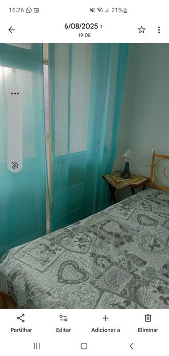 Quarto a dois minutos a pé da praia  Carcavelos