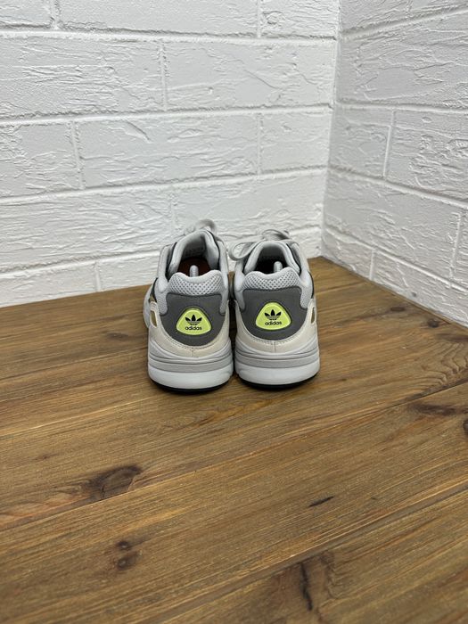 Чоловічі кросівки adidas yung 96 original 44р