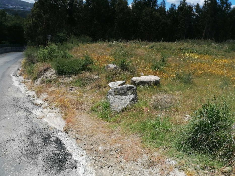Vendo terreno construtível em Fafe