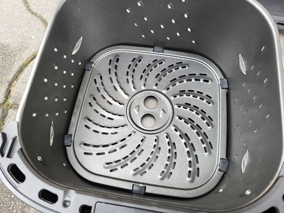 Frytkownica airfryer Russell Hobbs 27170 o mocy 1800w 8 litrów nowa