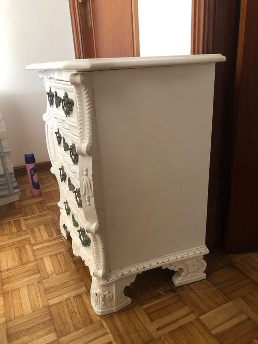 Móvel de Mesa de Cabeceira