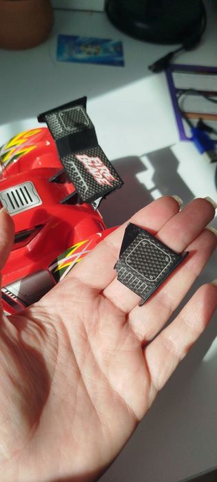 Машинка на радіоуправлінні