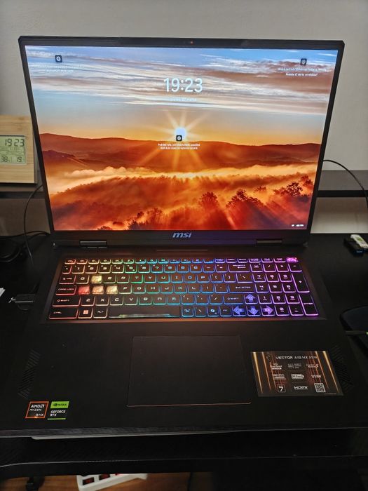 MSI Vector A18 HX RTX 5070Ti 9955HX 32GB 1TB Win11 laptop gamingowy