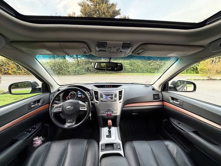 Subaru Outback 2.5i Limited      2013
