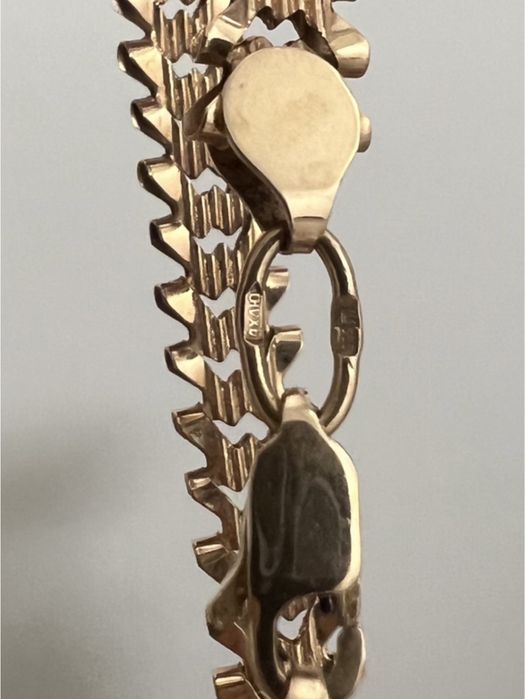 Браслет в стиле Cartier