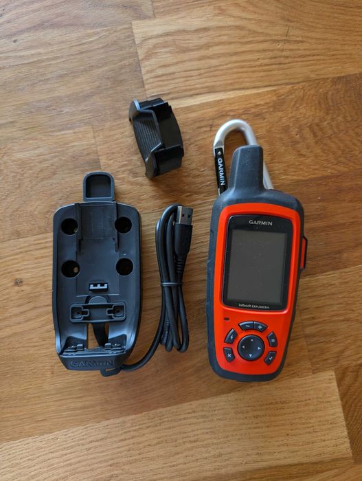 Garmin inReach Explorer+ Satellite Communicator with GPS Navigation