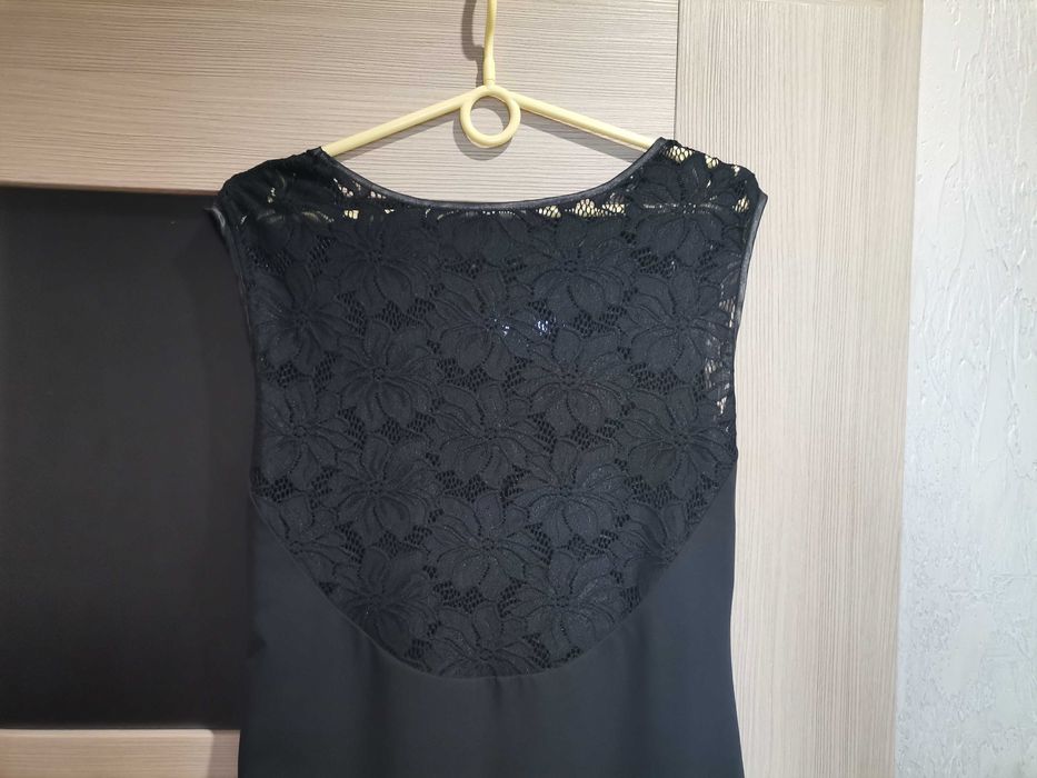 Sukienka elegancka koronka