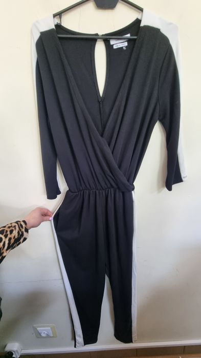 Czarno biały kombinezon damski z wiskozą