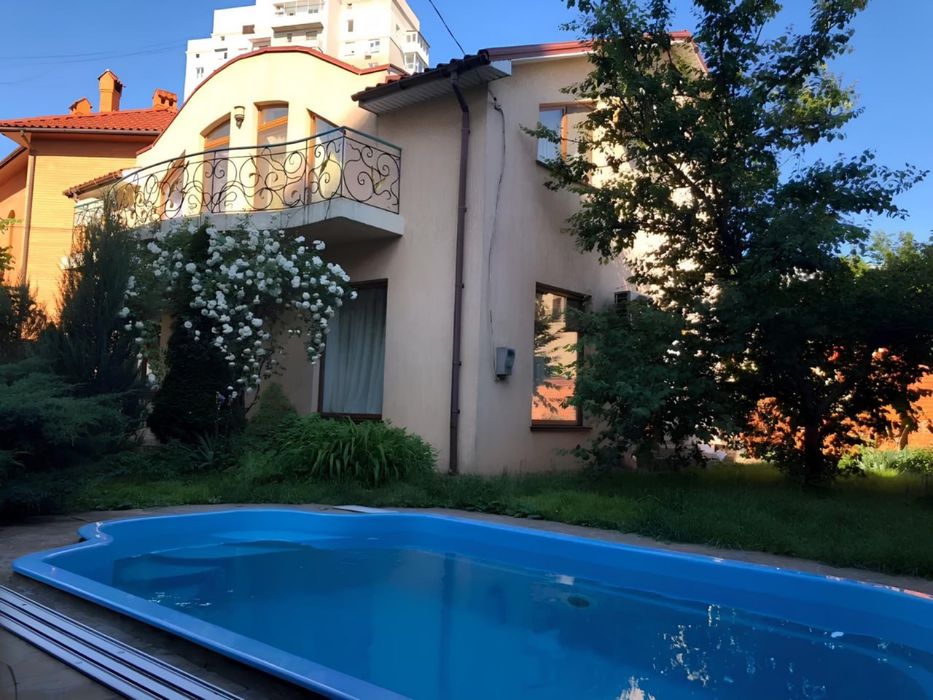 Сдам посуточно стильный дом красивый дворик бассейн 8 фонтана Аркадия