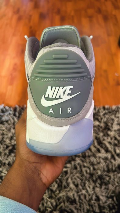 Nike air jordan cinzenta