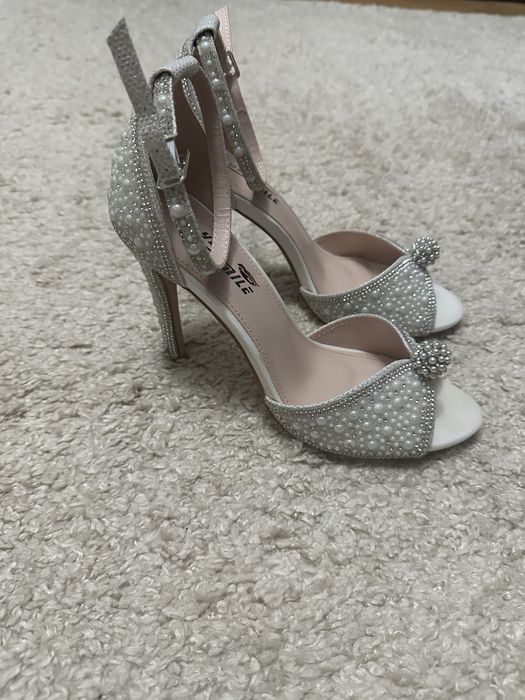 Босоніжки весільні/на розписку білі