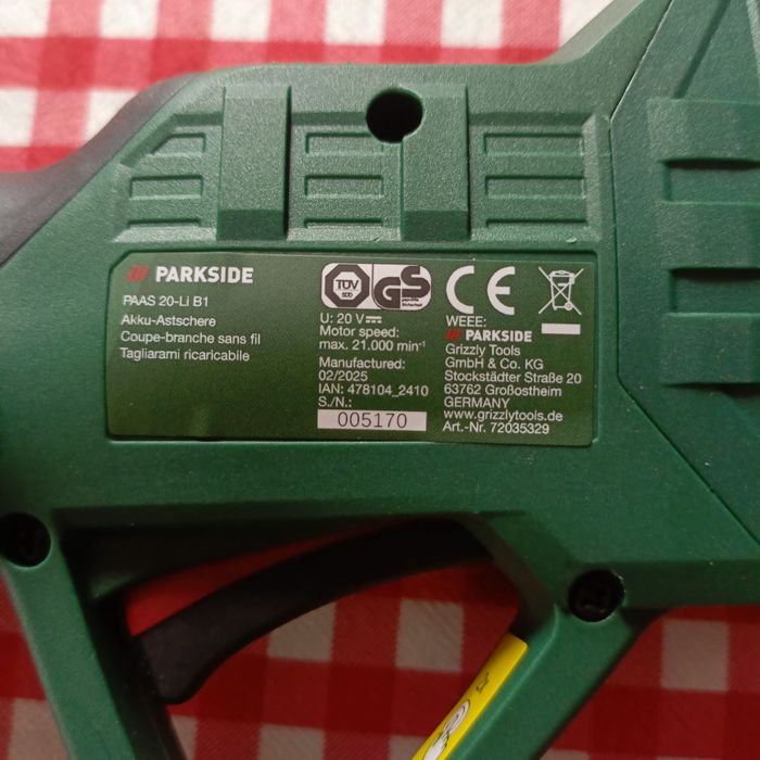 Акумуляторний секатор Parkside PAAS 20-Li B1
