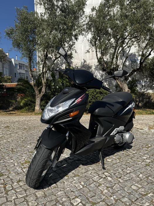 Scooter S-Ray 125cc com ~9.500km