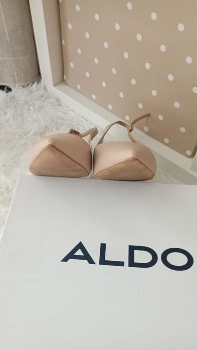 Sandalias tam 37 marca Aldo