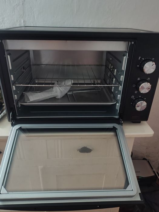 Forno elétrico 45 litros semi novo um mês de uso