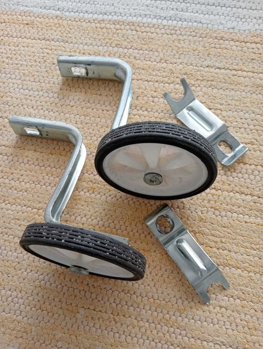 Bicicleta roda 12 + capacete