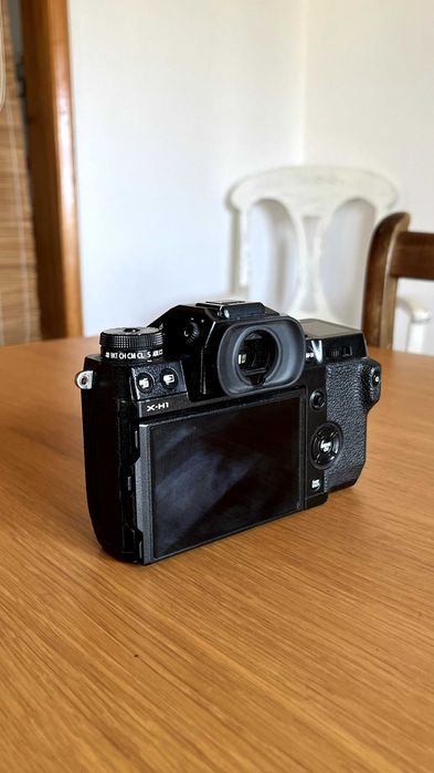 Fujifilm X-H1 e Grip + 2 baterias