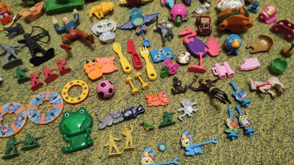 игрушки из киндеров