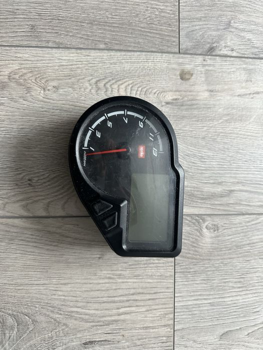 Спідометр від мотоцикла aprilia