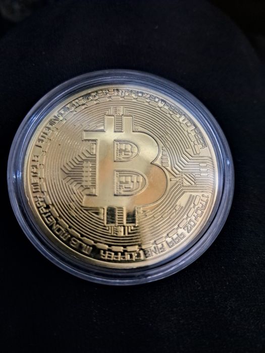 Монета Bitcoin в кейсе новая в упаковке для колекции сувенир подарок