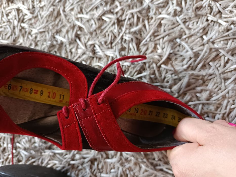 Buty damskie 37 24cm czarny czerwony do kostki sznurowane