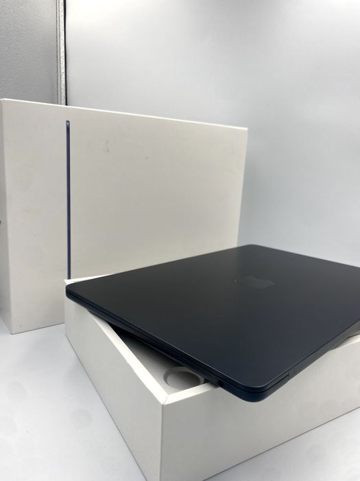 Ноутбук Apple MacBook Air 13“ M2 16/256GB Midnight (MC7X4) 2024