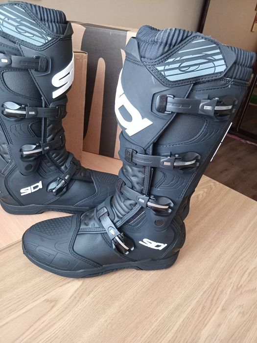 Мотоботи SIDI ендуро мотокрос мото боти
leatt fox alpinestars tech 7 kovi geon gaerne sg10 SG12