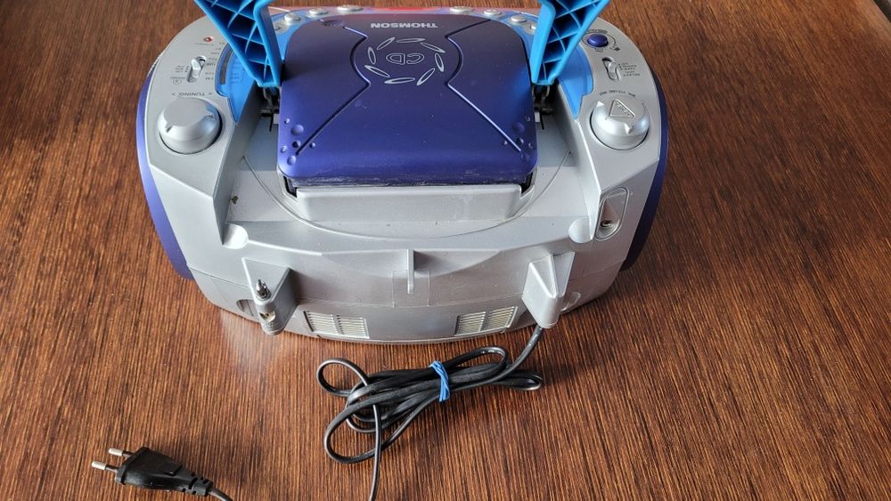Radiomagnetofon z CD player Thomson TM 9233
