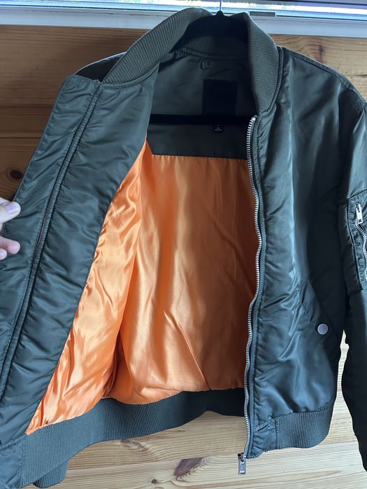 Зелений Бомбер H&M