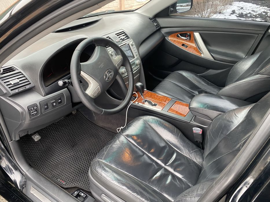 Продам Toyota Camry 40