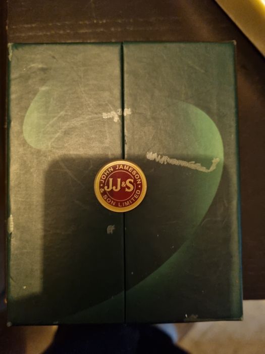 Cantil whisky Jameson