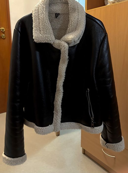 Dwie kurtki — jedna cena.